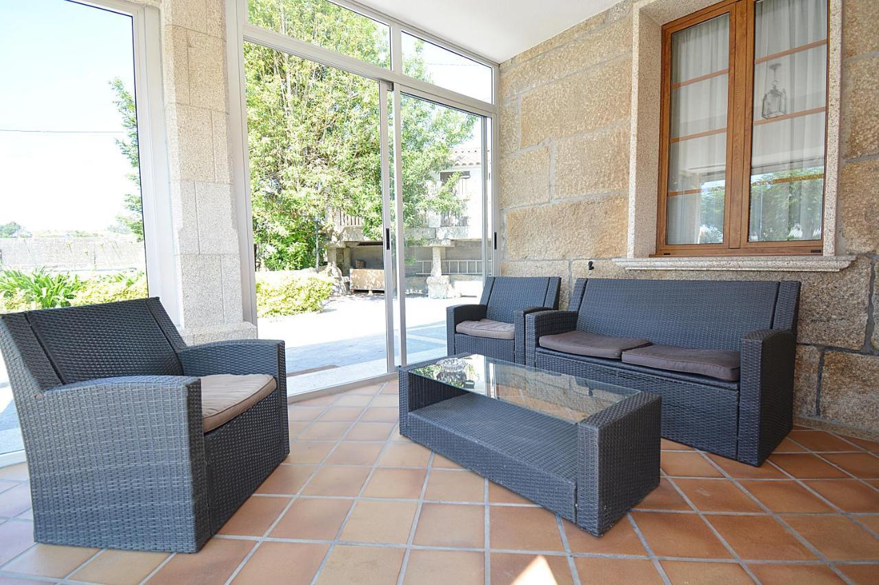 Galihost - Casa Con Precioso Jardin En Vilanova De Arousa Exterior foto